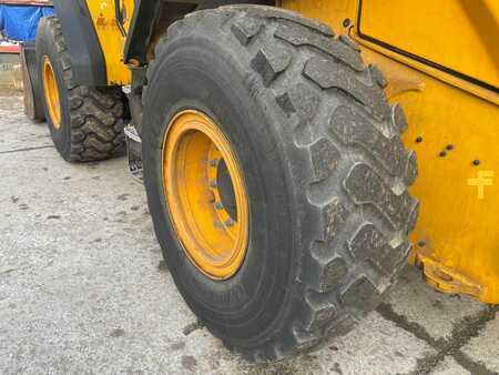 Pyöräkuormaajat 2021 JCB 427 HTS5 (11)
