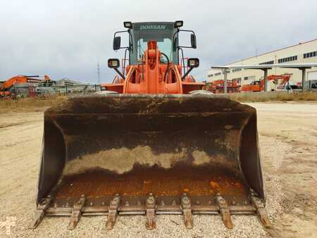 Pale Gommate 2011 Doosan DL300 (4)