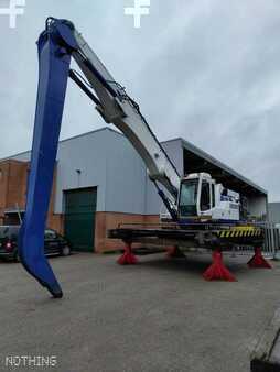 Ratapyörillä varustetut kaivukonee 2004 Liebherr A934B (2)