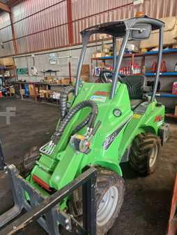 Wielladers 2024 Avant AVANT 423 (1)