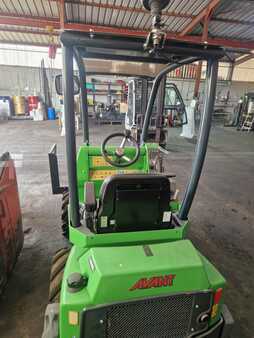 Wielladers 2024 Avant AVANT 423 (4)