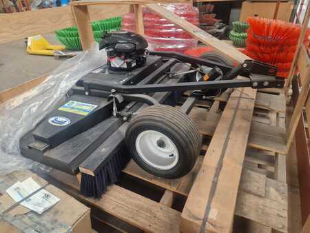 Ostatní 2016 [div] Cepillo turf BROYHILL (4)