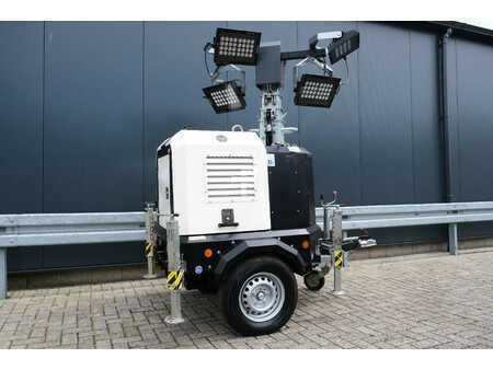 Ostatní 2020 Generac V20 4x320W lichtmast light tower (1)