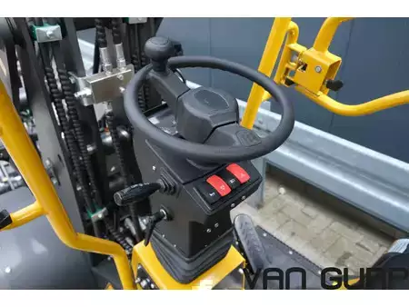 Kolové nakladače 2026 Eurotrac W11 | 2026 | Giant snelwissel | Radlader hoflader (6)