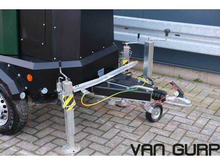 Ostatní 2019 Generac V20 4x320W lichtmast light tower (14)