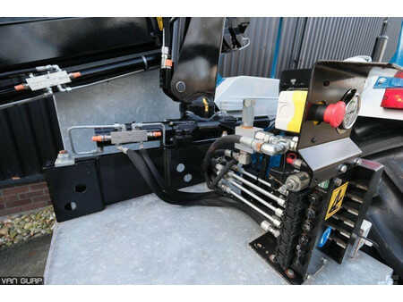 Ostatní 2011 Hiab XS 033 B-2 CLX Crane (Welding tractor) (10)