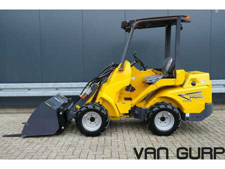 Hjullastare 0 Eurotrac T11 v.g.l. Avant 635 (2)