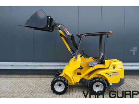 Hjullastare 0 Eurotrac T11 v.g.l. Avant 635 (3)