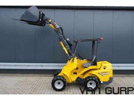 Hjullastare 0 Eurotrac T11 v.g.l. Avant 635 (4)