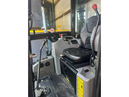 Minibagry 2024 Bobcat E 20 Z (4)