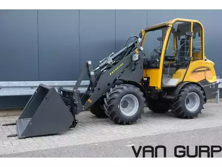 Kolové nakladače 2026 Eurotrac W12 CS | 2026 | Euro Giant | (1)