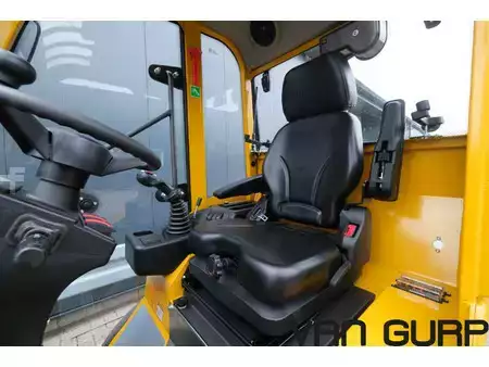 Kolové nakladače 2026 Eurotrac W12 CS | 2026 | Euro Giant | (17)