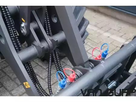 Kolové nakladače 2026 Eurotrac W12 CS | 2026 | Euro Giant | (23)