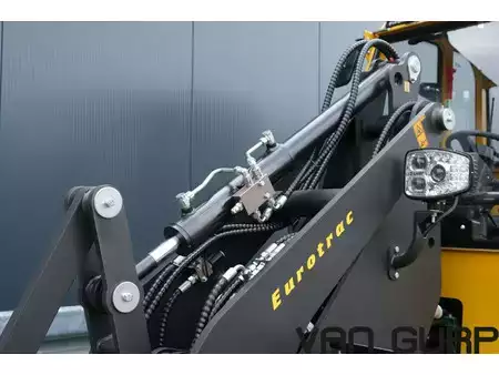 Kolové nakladače 2026 Eurotrac W12 CS | 2026 | Euro Giant | (9)