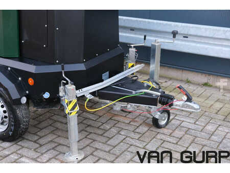Ostatní 2019 Generac V20 4x320W lichtmast light tower (14)