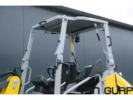 Wielladers 2022 Wacker Neuson WL28 + Machinetransporter shovel (1390, G2700) (6)