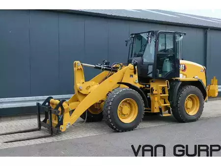 Kolové nakladače 2023 Caterpillar 910 High Lift | 2023 | 40km/h | BSS | 38h (1)