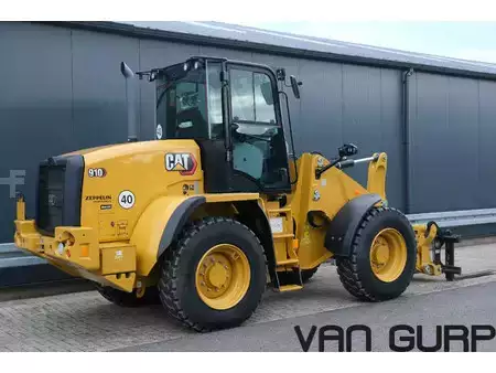 Kolové nakladače 2023 Caterpillar 910 High Lift | 2023 | 40km/h | BSS | 38h (2)