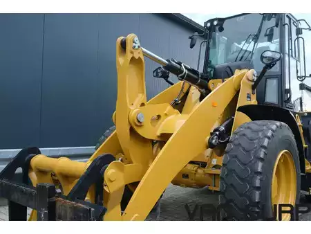 Kolové nakladače 2023 Caterpillar 910 High Lift | 2023 | 40km/h | BSS | 38h (7)