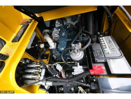 Kolové nakladače 2024 Eurotrac W11-C (8)