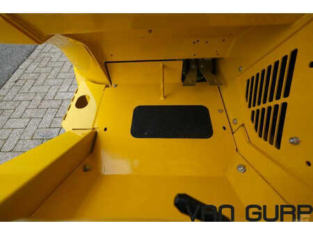Wielladers 0 Eurotrac T11 v.g.l. Avant 635 (25)