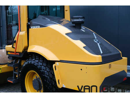 Single drum compactors 2023 Volvo SD75B Roller | 2023 | 176h | SD 75 B (15)