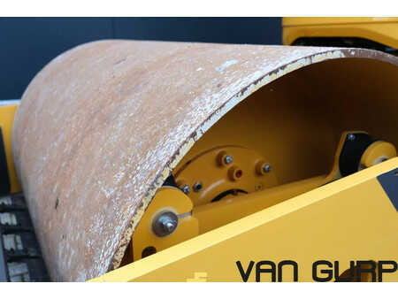 Single drum compactors 2023 Volvo SD75B Roller | 2023 | 176h | SD 75 B (26)
