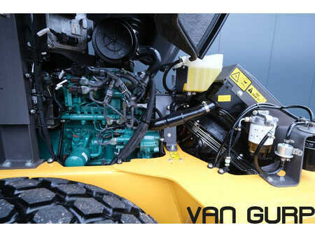 Single drum compactors 2023 Volvo SD75B Roller | 2023 | 176h | SD 75 B (29)