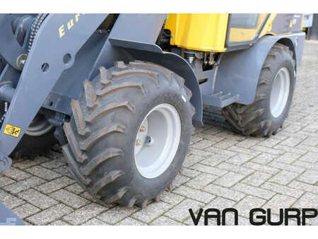 Chargeuse sur pneus 2025 Eurotrac W11- MC (255) (11)
