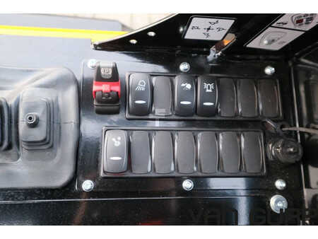 Cargadoras de ruedas 2025 Giant G 2700 X-tra HD+ | 2025 (8)