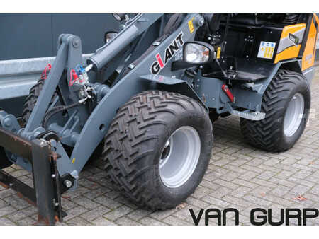 Cargadoras de ruedas 2023 Giant G2500 X-TRA HD | 2023 | 90h (18)