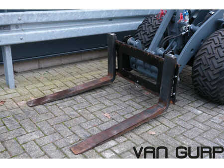 Cargadoras de ruedas 2023 Giant G2500 X-TRA HD | 2023 | 90h (19)