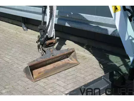 Mini-koparki 2023 Bobcat E 19 | 2023 | 300std (6)