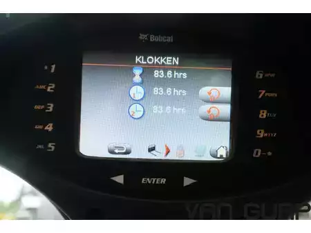 Telaketjukuormaajat 2020 Bobcat T 770 HIFLOW + Laser Grader 108 (274 cm) | A/C (15)