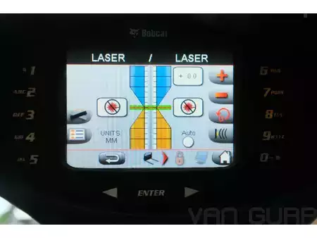 Telaketjukuormaajat 2020 Bobcat T 770 HIFLOW + Laser Grader 108 (274 cm) | A/C (16)