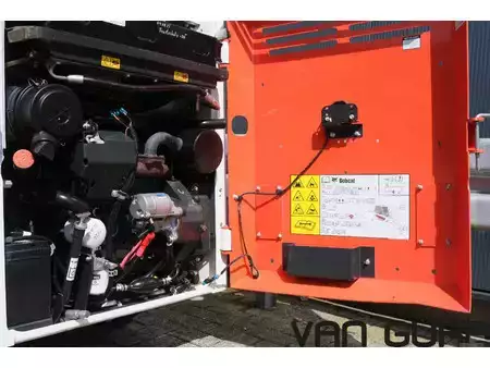 Chargeuse sur pneus 2023 Bobcat S 70 | 2023 | 137h (17)