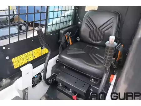 Chargeuse sur pneus 2023 Bobcat S 70 | 2023 | 137h (7)