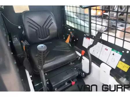 Chargeuse sur pneus 2023 Bobcat S 70 | 2023 | 137h (8)