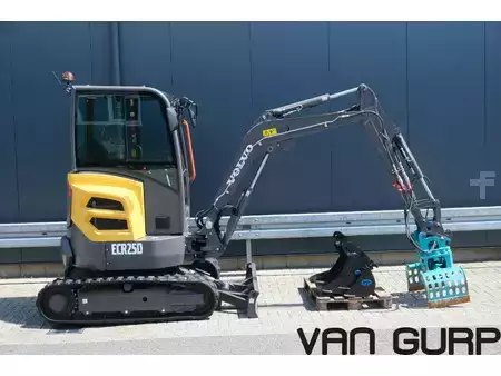 Minibagry 2022 Volvo ECR 25 D | 2022 | 694h | CW05 | Sorting Grapple (22)