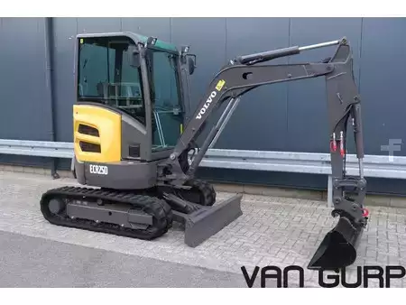 Minigrävare 2016 Volvo ECR 25 D | 2016 | 2763h (18)