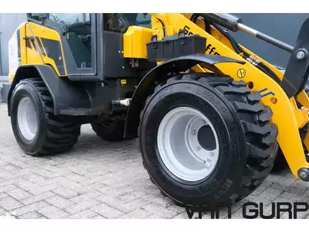 Valet de ferme  2024 Schäffer 2445 S | 2024 | 402h | (14)
