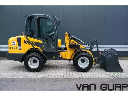 Valet de ferme  2024 Schäffer 2445 S | 2024 | 402h | (17)