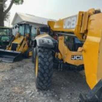 Miscelaneo 2014 JCB 509-42 (3)