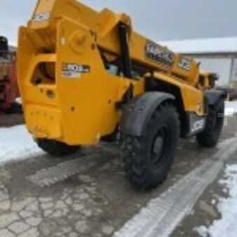 Miscelaneo 2022 JCB 509-42 (1)