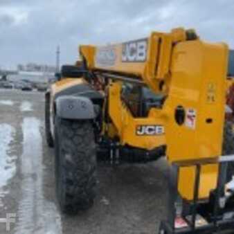 Miscelaneo 2022 JCB 509-42 (4)