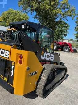 Cargadores compactas 2023 JCB 215T (1)