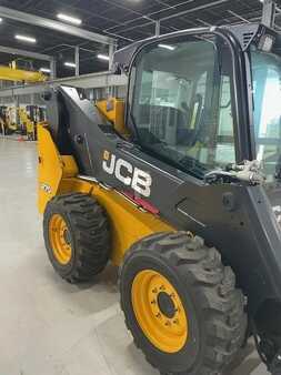 Cargadores compactas 2024 JCB 270 (3)