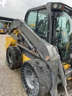 Compact Loaders 2020 New Holland Construction L228 (2)