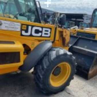 Cargadoras sobre orugas 2010 JCB 524-50 (3)