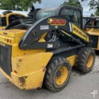 Compact Loaders 2018 New Holland Construction L228 (1)